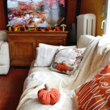 Les Oiseaux_a Avec Piscine Chauffee Holiday home